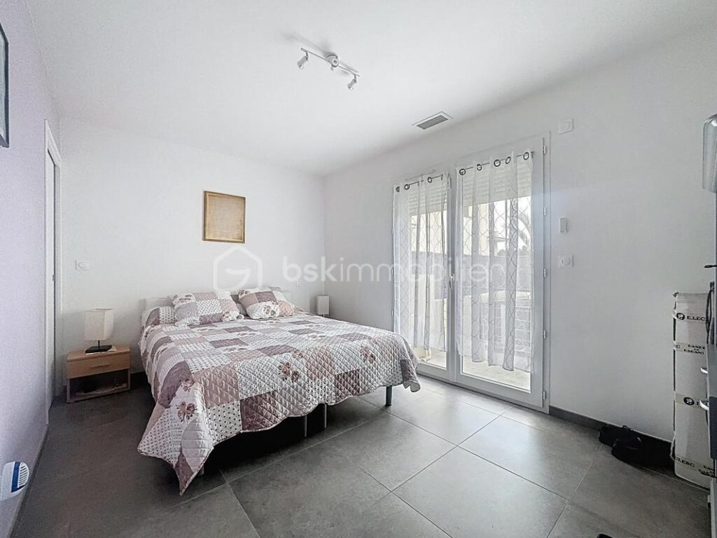 Maison en 5 pièces sous garantie décennale avec Terrasse / Garage / Parkings / Jardin – 5 pièces – 3 chambres – 111 m²