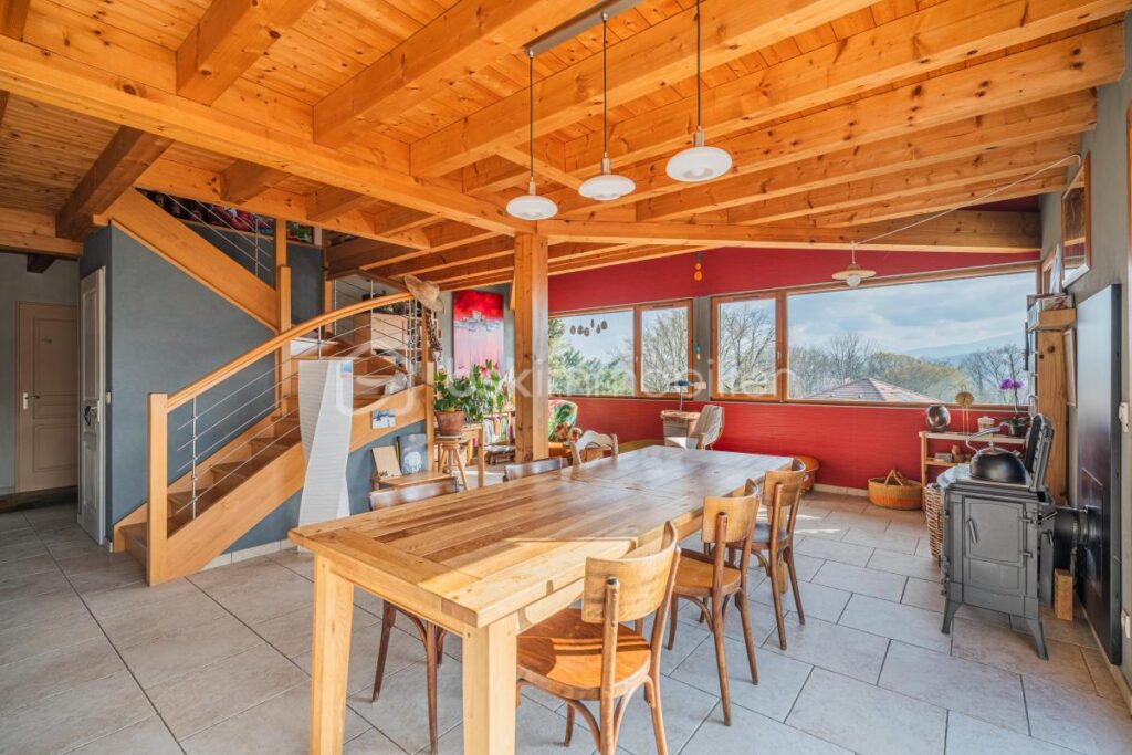 Chaleureuse Maison ossature bois 5 pièces de 153 m2 – 5 pièces – 4 chambres – 112 m²