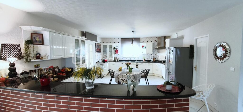 PROPRIÉTÉ D’EXCEPTION À TOULOUSE | 245 m² | TERRAIN DE 1000 M2 | PRESTATIONS HAUT DE GAMME – 9 pièces – 5 chambres – 245 m²