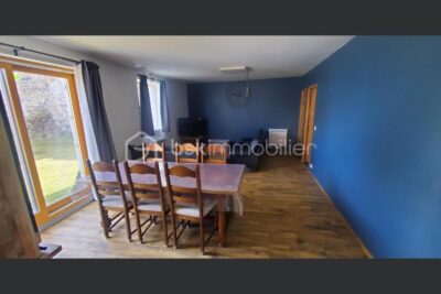 Ancienne grange rénovée avec vue dégagée – Fort potentiel en gîte – Freydefont (Saint-Nectaire) – 6 pièces – 4 chambres – 128 m²