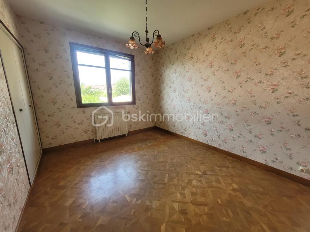 Saint Jean de Moirans Maison Individuelle 380 000 € – 6 pièces – 4 chambres – 180 m²