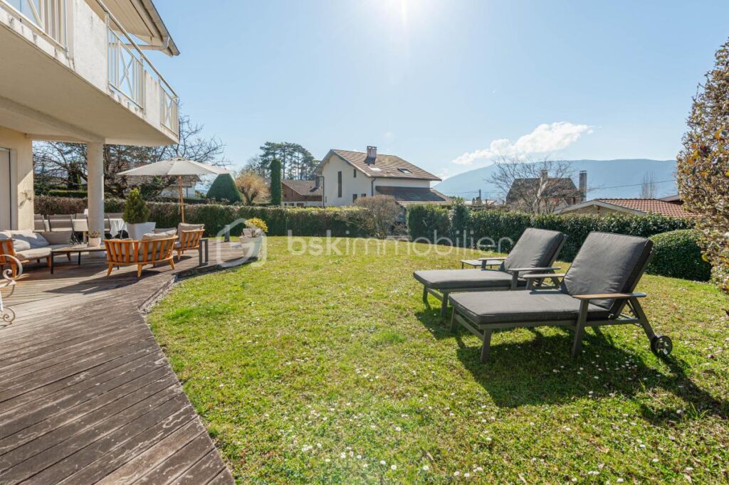Maison mitoyenne Veyrier-du-lac – 6 pièces – 4 chambres – 140 m²