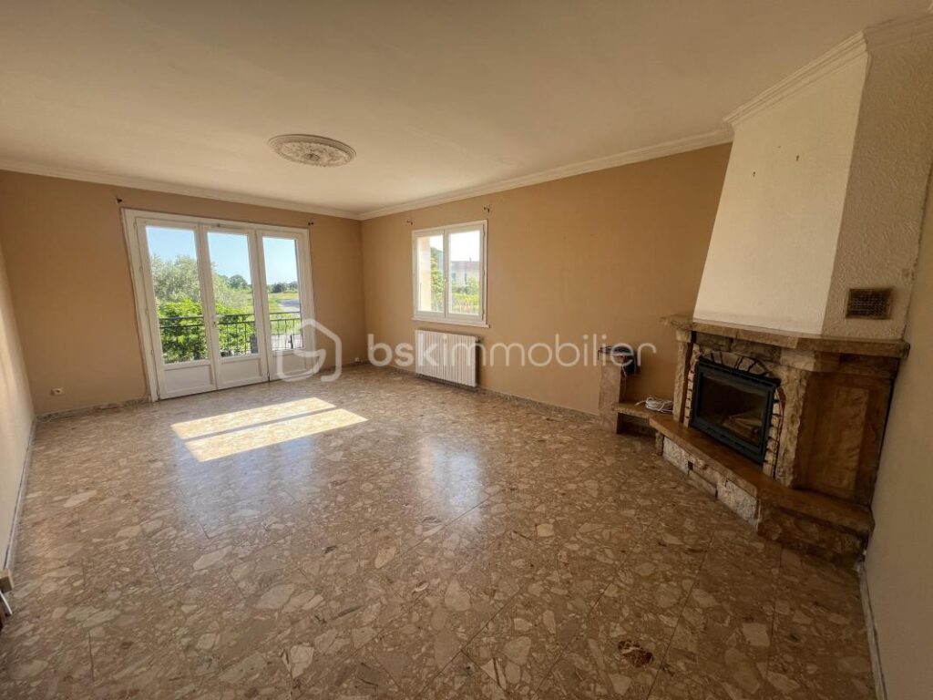 Villa double habitation sur 1810 m² avec vue – 7 pièces – 5 chambres – 168 m²