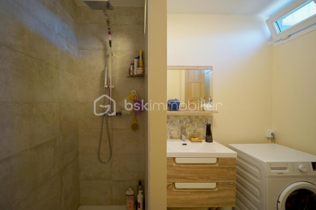 T3 lumineux avec vue montagnes – Centre Meythet (Annecy) – 3 pièces – 2 chambres – 68 m²