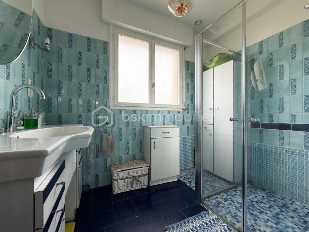 La Flosque : superbe potentiel niché dans un écrin de verdure – 5 pièces – 3 chambres – 119 m²