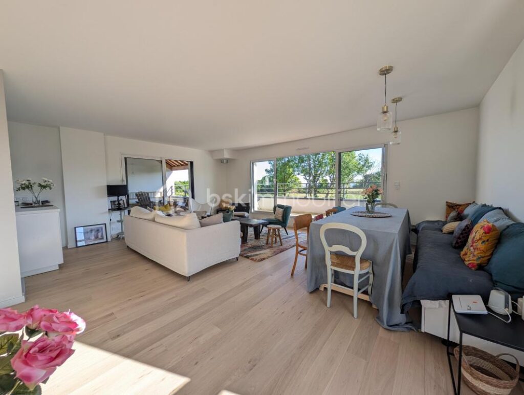 AMBON – MAISON CONTEMPORAINE D’EXCEPTION FACE À L’OCÉAN UN ART DE VIVRE ENTRE CIEL & MER – 5 pièces – 4 chambres – 110 m²