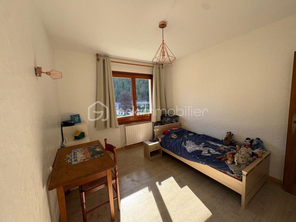 Invitation à l&rsquo;art de vivre au sein d&rsquo;un domaine entre ciel et montagnes ! – 7 pièces – 5 chambres – 134 m²