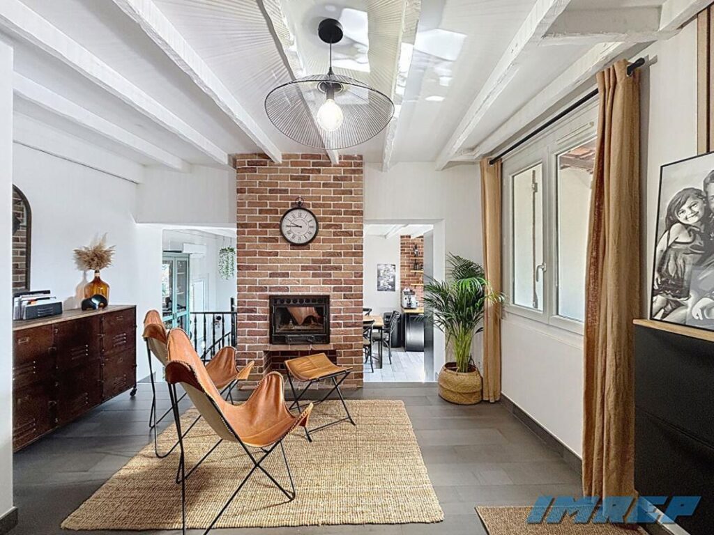 13013 Plan de Cuques Maison avec jardin piscine garage – 5 pièces – 4 chambres – 130 m²