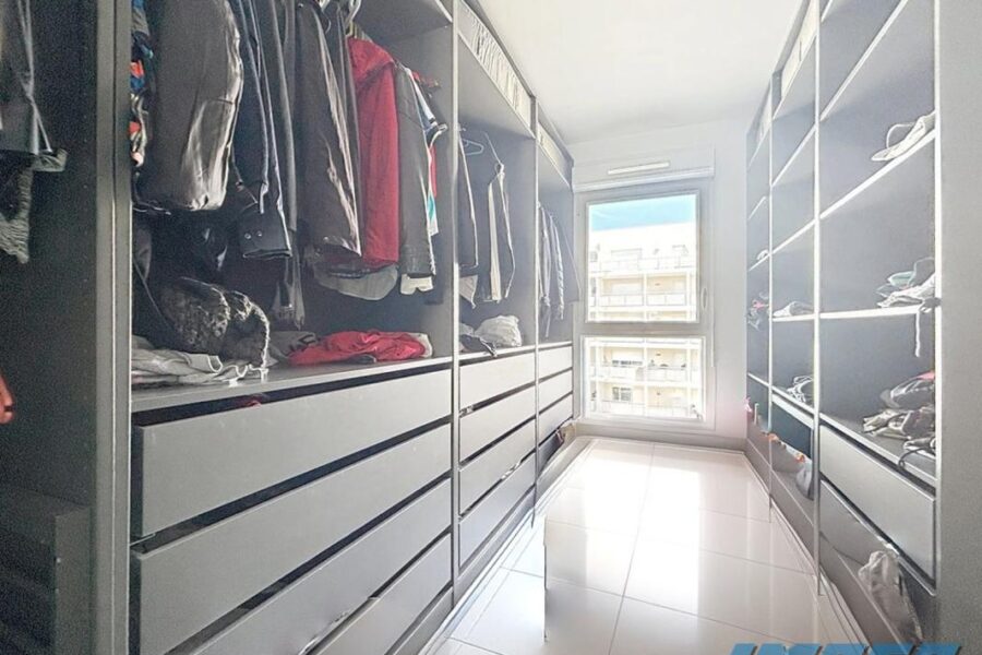 Appartement à vendre à Marseille — Vue sur la ville — photo 11