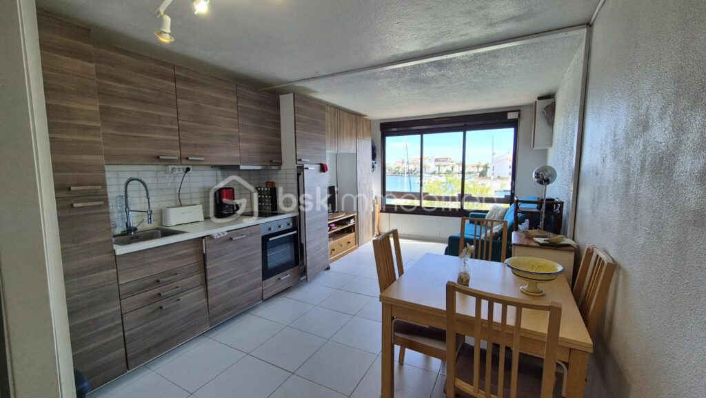 A VENDRE APPARTEMENT STUDIO CABINE DE 26M² A SAINT CYPRIEN PLAGE – LES CAPELLANS – PARKING PRIVE – PISCINE – PROCHE DE LA PLAGE ET DES COMMERCES – 1 pièce – NR chambres – 26 m²