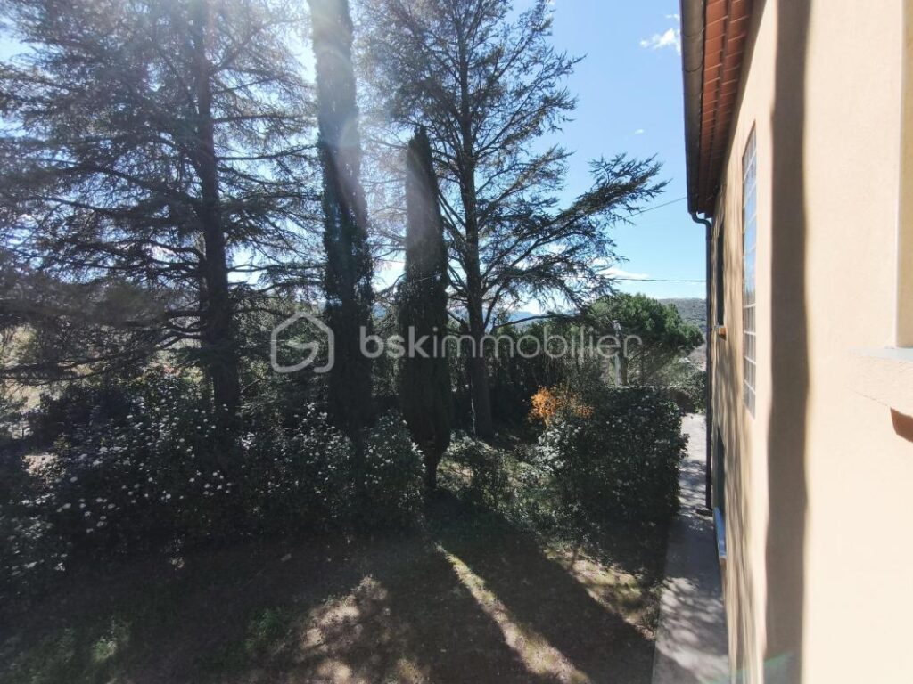 Maison familiale avec vue dominante – 6 pièces 170 m² – 6 pièces – 5 chambres – 170 m²