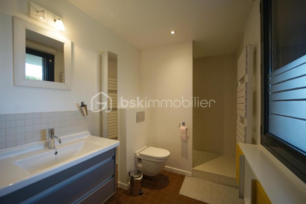 Appartement d’exception avec terrasse panoramique, vue lac et montagnes – 5 pièces – 4 chambres – 139 m²