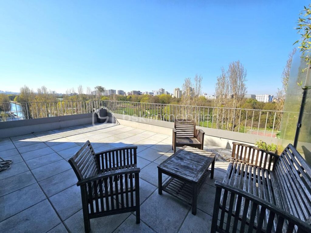 Appartement duplex dernier étage F5 vue Canal de l’Ourcq terrasses parking – 5 pièces – 4 chambres – 97 m²