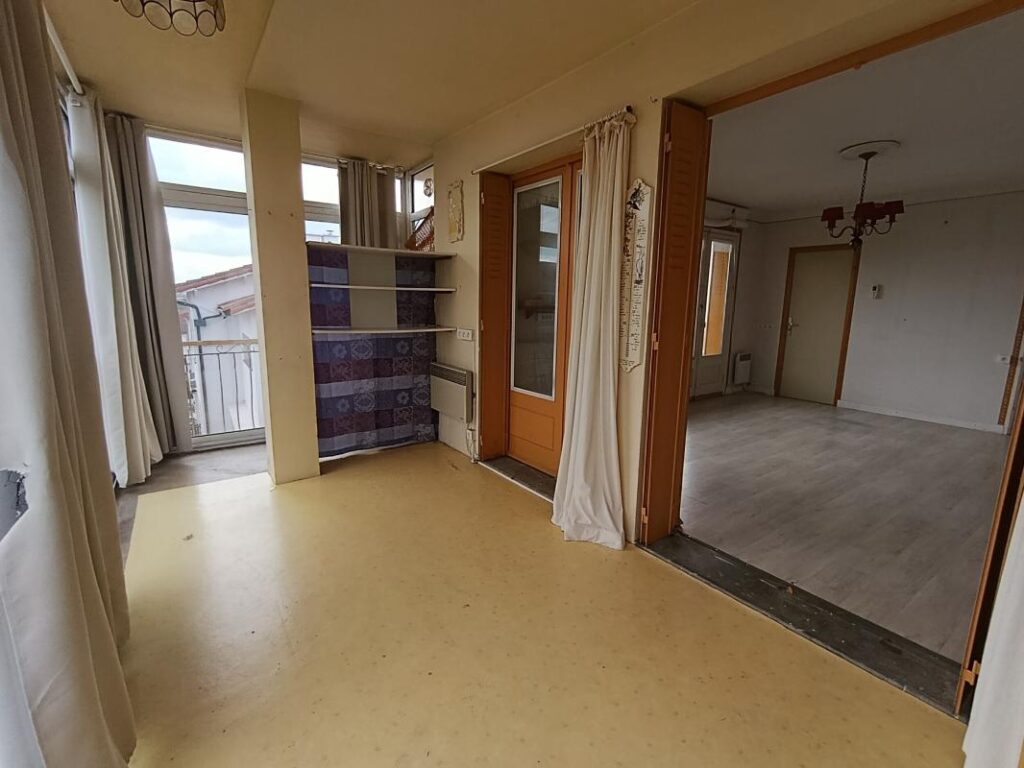PROCHE TOUTES COMMODITES, BEL ENVIRONNEMENT – 5 pièces – 4 chambres – 186 m²
