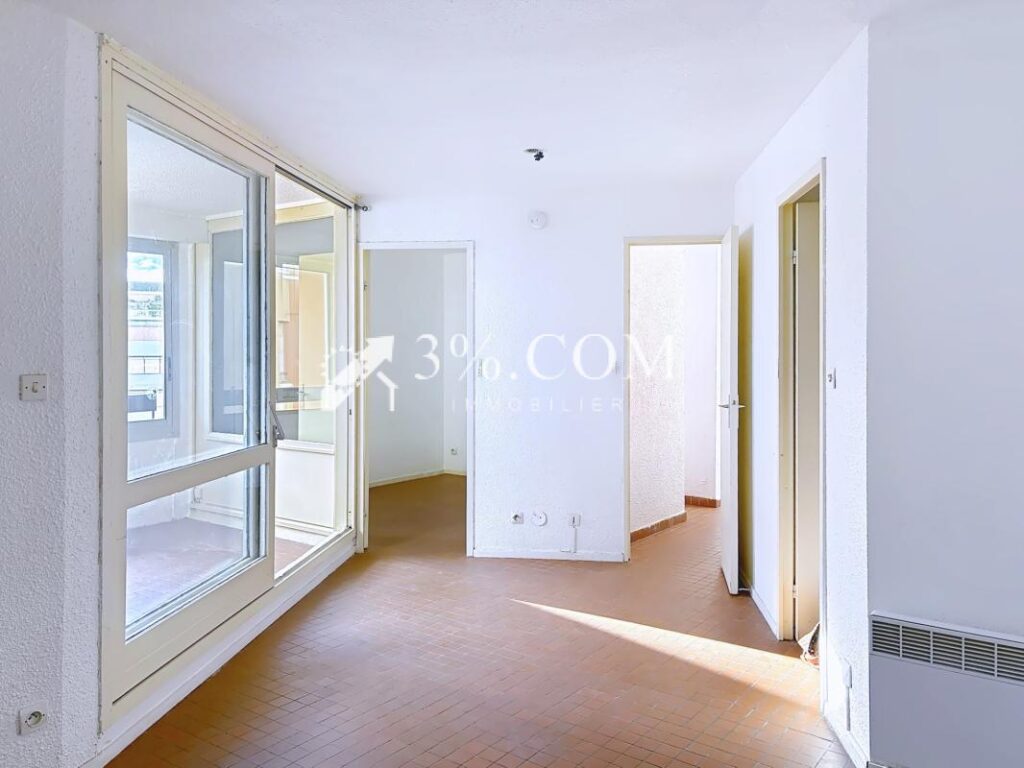 Appartement T2- belle vue sur le Port & les bateaux – parkin – 3 pièces – 1 chambre – 43 m²