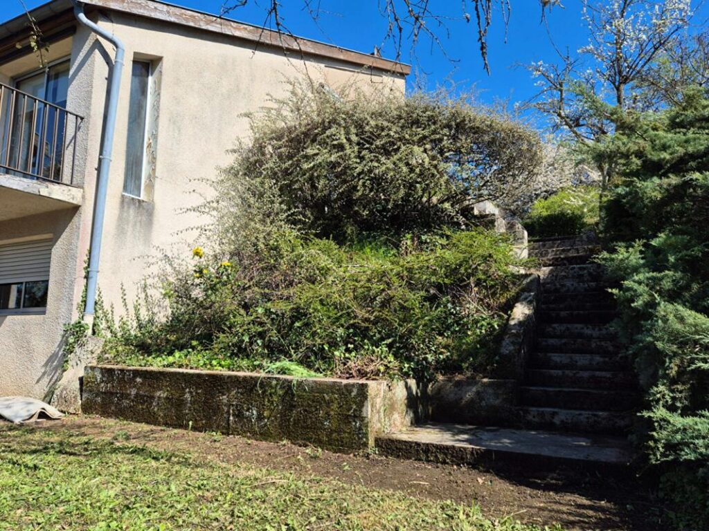 Maison d&rsquo;architecte Echenoz La Meline 5 pièce(s) 138 m2 – 5 pièces – 3 chambres – 138 m²