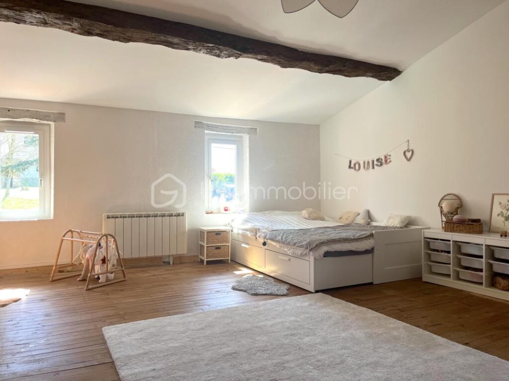 Maison 6 pièces – 215m2 – 6 pièces – 4 chambres – 215 m²