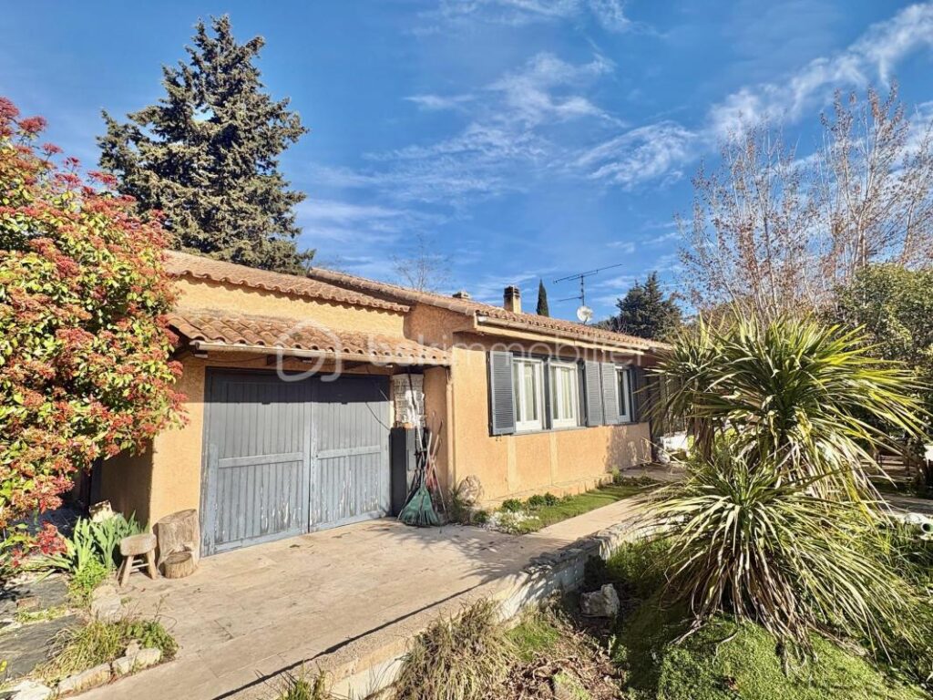 VENTE FAYENCE MAISON PLAIN-PIED 4 CHAMBRES PISCINE – 5 pièces – 4 chambres – 100 m²