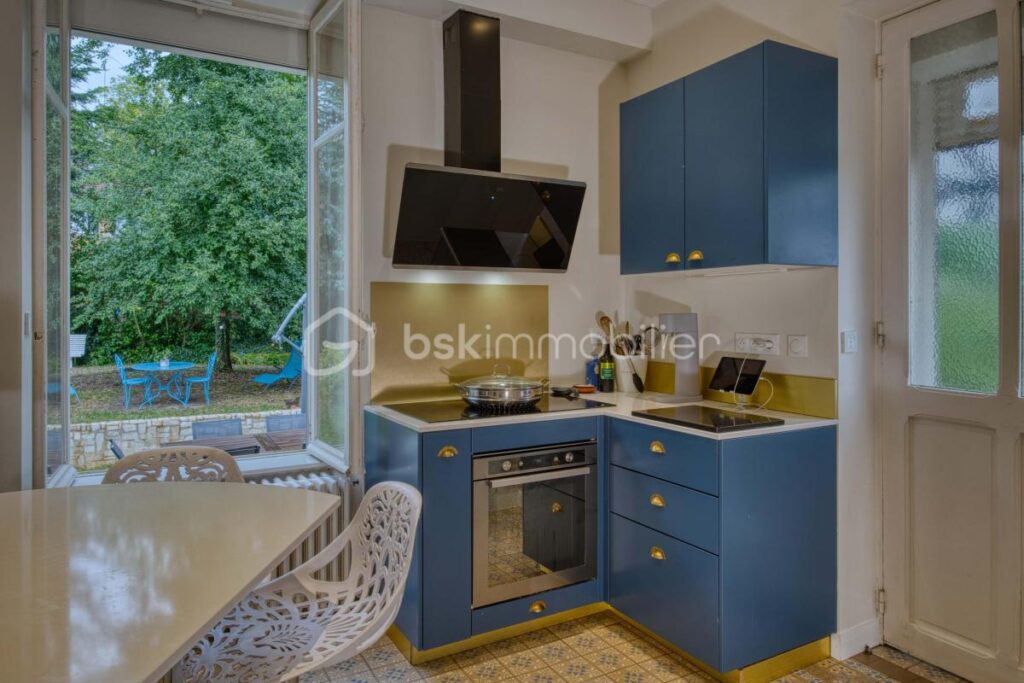 « DANS MON JARDIN D’HIVER… » – 11 pièces – 6 chambres – 315 m²