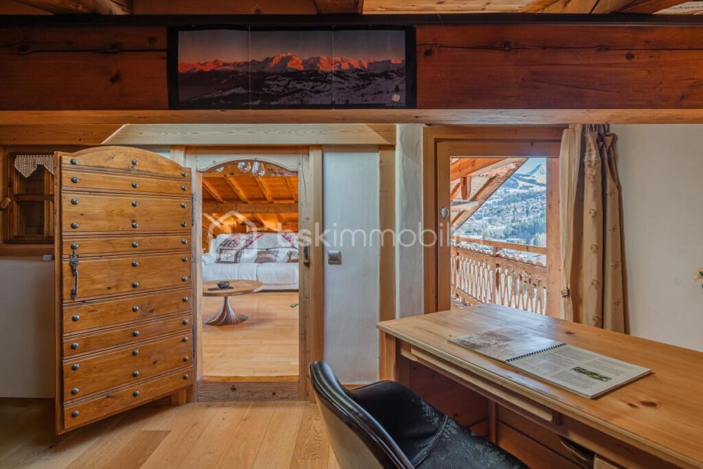 MEGEVE- CHALET FAMILIAL AU COEUR D’UN HAMEAU HISTORIQUE – 12 pièces – 7 chambres – 243 m²