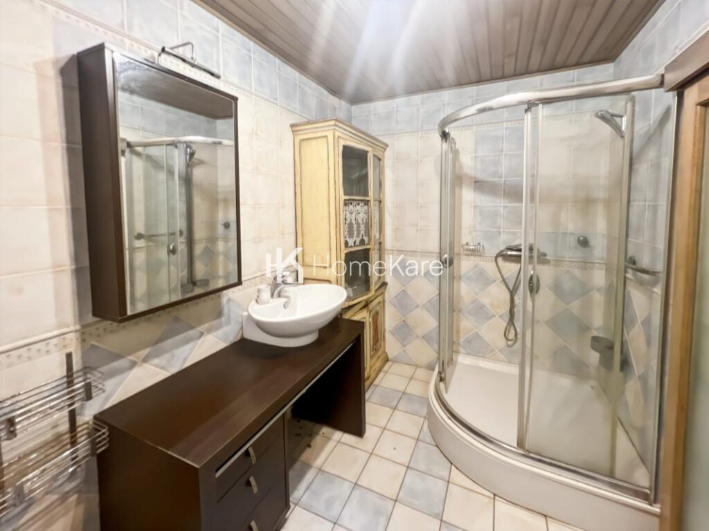 CHARME ET AUTHENTICITÉ – 5 pièces – 4 chambres – 160 m²