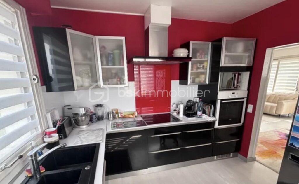 propriété – 7 pièces – 5 chambres – 152 m²