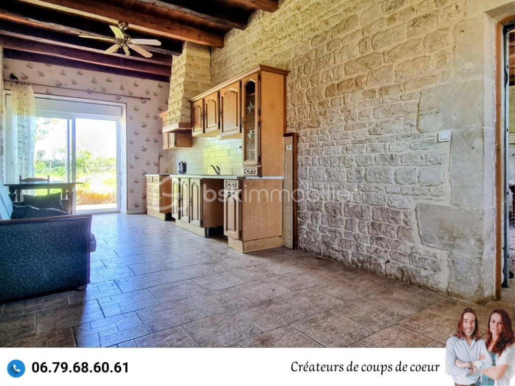 Ancien corps de ferme à rénover – 5 pièces – 4 chambres – 173 m²