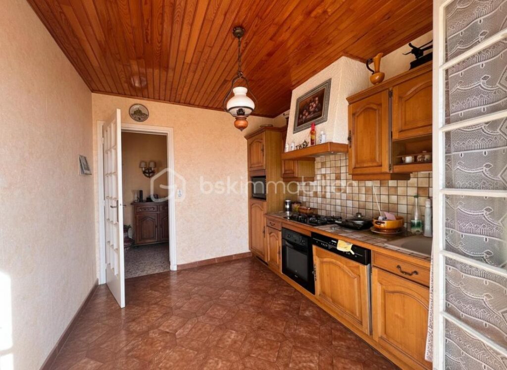 Maison familiale avec fort potentiel – 6 pièces – 4 chambres – 144 m²