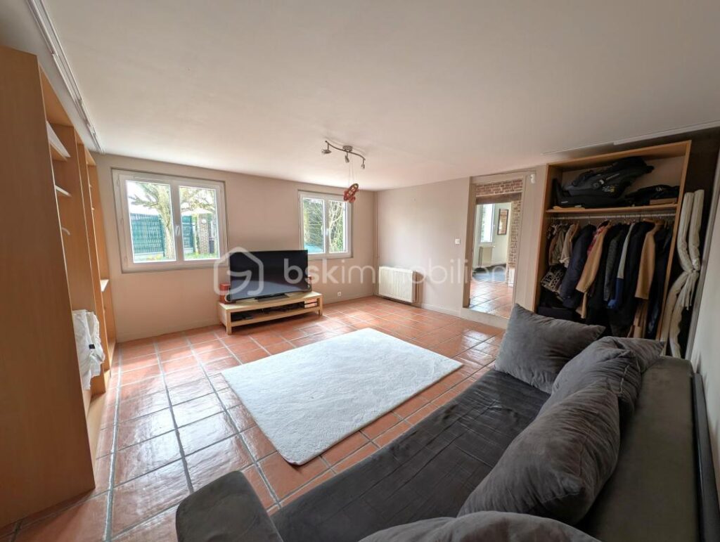 Maison de charme et sa dépendance 𝐚𝐮𝐱 𝐩𝐨𝐫𝐭𝐞𝐬 𝐝𝐮 𝐇𝐚𝐯𝐫𝐞, 𝐯𝐢𝐞 𝐝𝐞 𝐩𝐥𝐚𝐢𝐧-𝐩𝐢𝐞𝐝, 𝐣𝐚𝐫𝐝𝐢𝐧 𝐜𝐥𝐨𝐬 𝐞𝐭 𝐚𝐫𝐛𝐨𝐫é – 6 pièces – 4 chambres – 180 m²