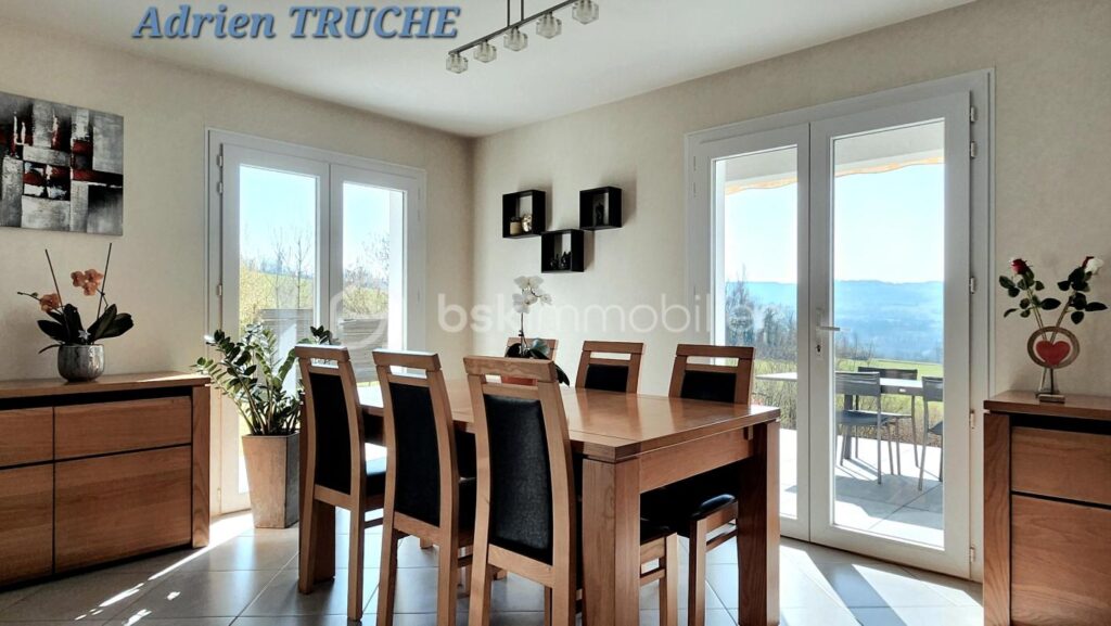 Magnifique cadre panoramique à découvrir – 5 pièces – 3 chambres – 125 m²