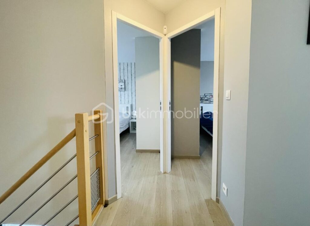 Maison 4 chambres avec véranda et jardin clos – Vue dégagée – 8 pièces – 4 chambres – 100 m²