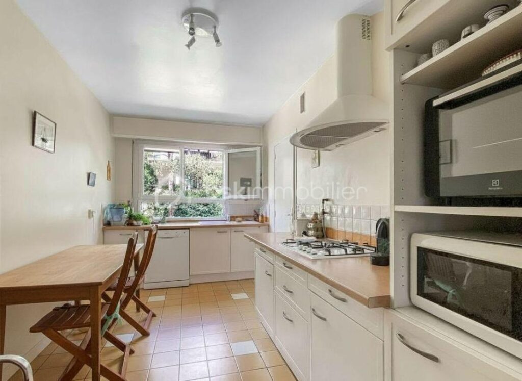 Appartement – 4 pièces – Ville-d’Avray – 4 pièces – 2 chambres – 93 m²