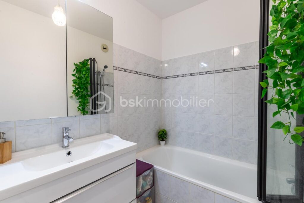 Appartement 2 pièces de 46.49 m² 77410 CLAYE-SOUILLY – 2 pièces – 1 chambre – 46 m²