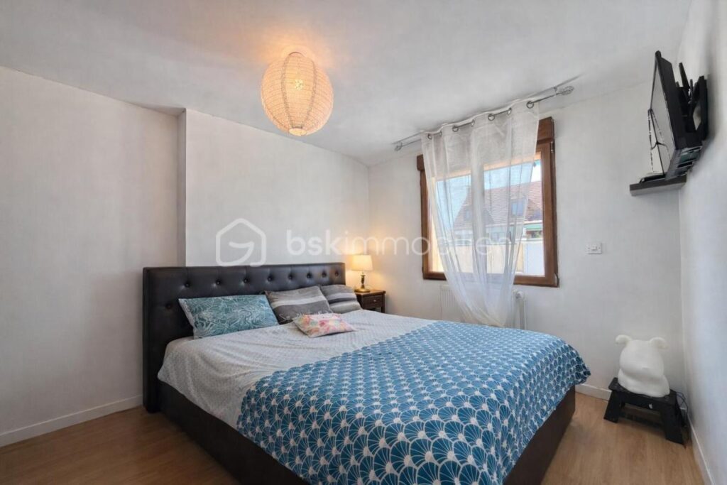 À vendre – Ensemble immobilier avec fort potentiel aux portes de Meaux, sur la commune de Poincy – 10 pièces – 8 chambres – 245 m²