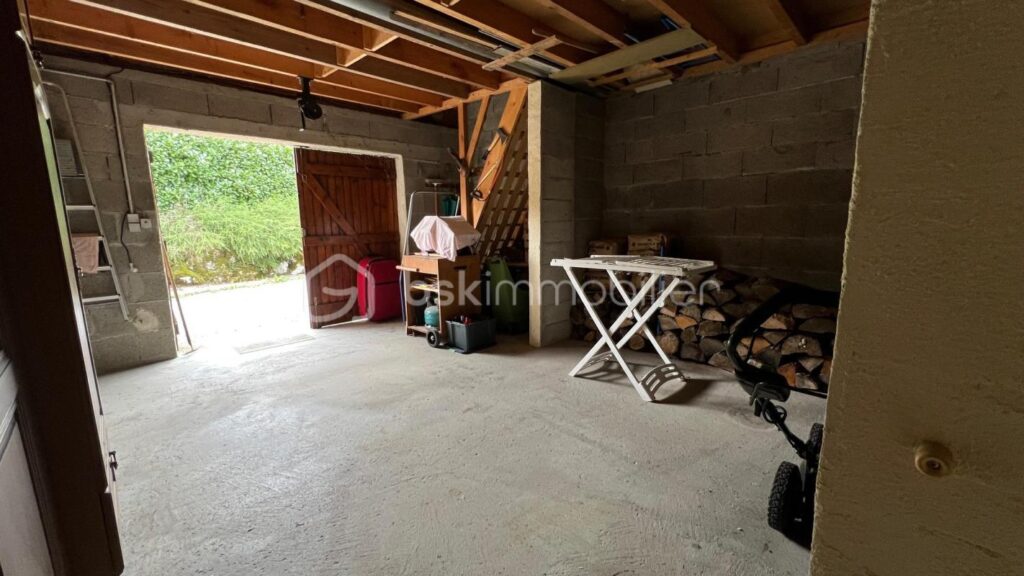 Maison de 168m² sur terrain de 2167m² – 5 pièces – 3 chambres – 168 m²