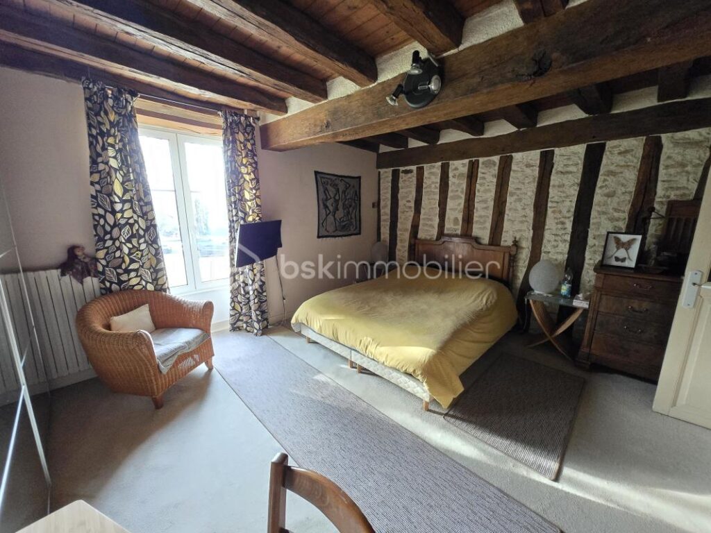 Magnifique Corps de Ferme de 188 m² à Chaulgnes – 5 pièces – 4 chambres – 188 m²