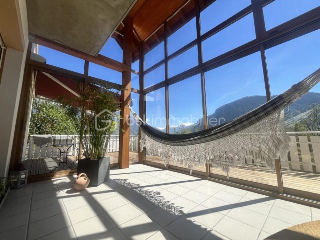 Maison contemporaine 5 pièces 180m² Saint Jean de Maurienne – 5 pièces – 4 chambres – 180 m²