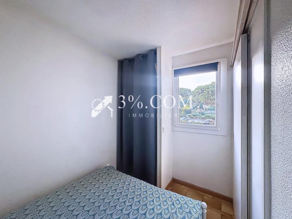 Appartement 3 pièces: 1 chambre + Cabine de 24 m2 avec balc – 3 pièces – 1 chambre – 23 m²