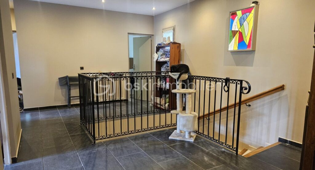 Maison 5 chambres 215 m² piscine et terrain – 6 pièces – 5 chambres – 215 m²