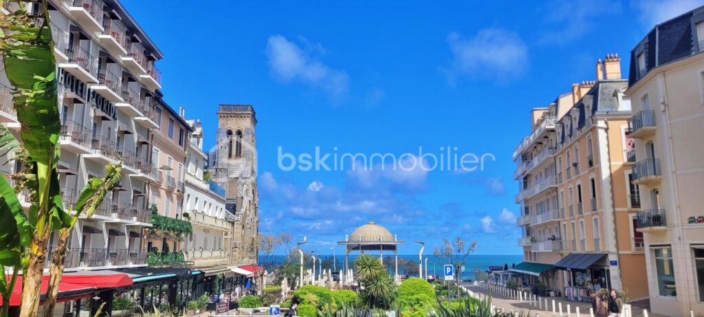 BIARRITZ PLACE SAINTE EUGENIE – 3 pièces – 2 chambres – 54 m²