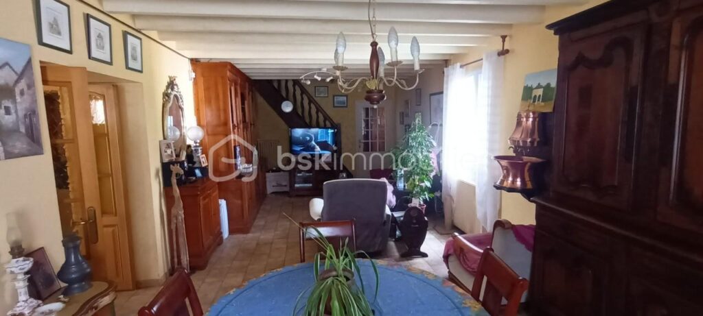 Maison familiale – 11 pièces – 8 chambres – 231 m²