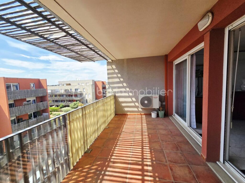 EN EXCLUSIVITÉ – VUE ÉTANG – PLACE PRIVATIVE – 3 pièces – 2 chambres – 63 m²