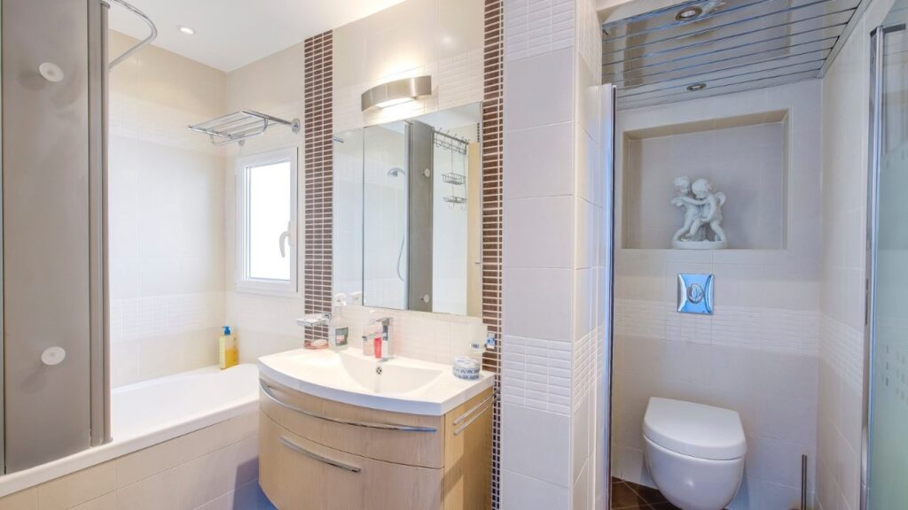 Exceptionnel Nice Promenade 3/4p en dernier étage avec terrasses – 4 pièces – 2 chambres – 123 m²