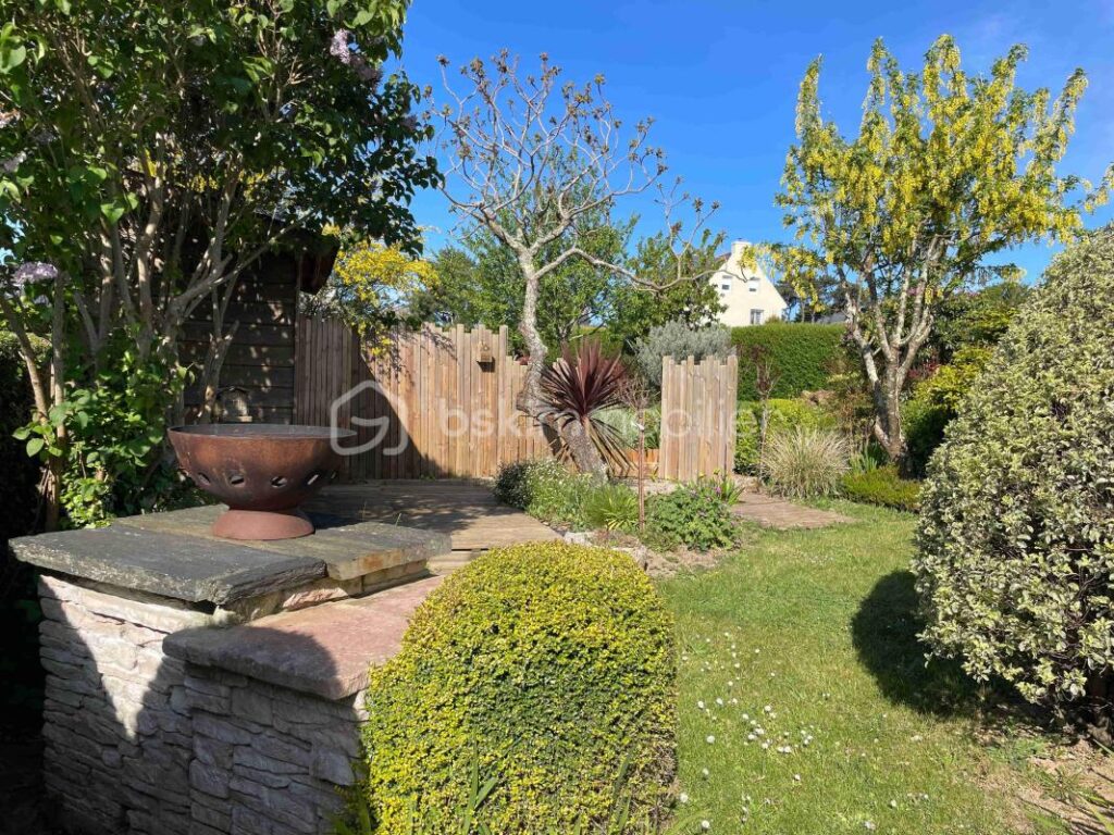 En impasse, vue mer – 3 pièces – 1 chambre – 69 m²