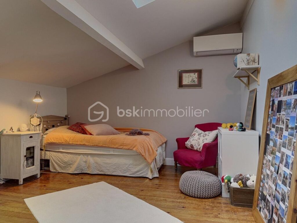 Appartement haut de gamme avec vue sur le Palais des Papes – 6 pièces – 5 chambres – 180 m²