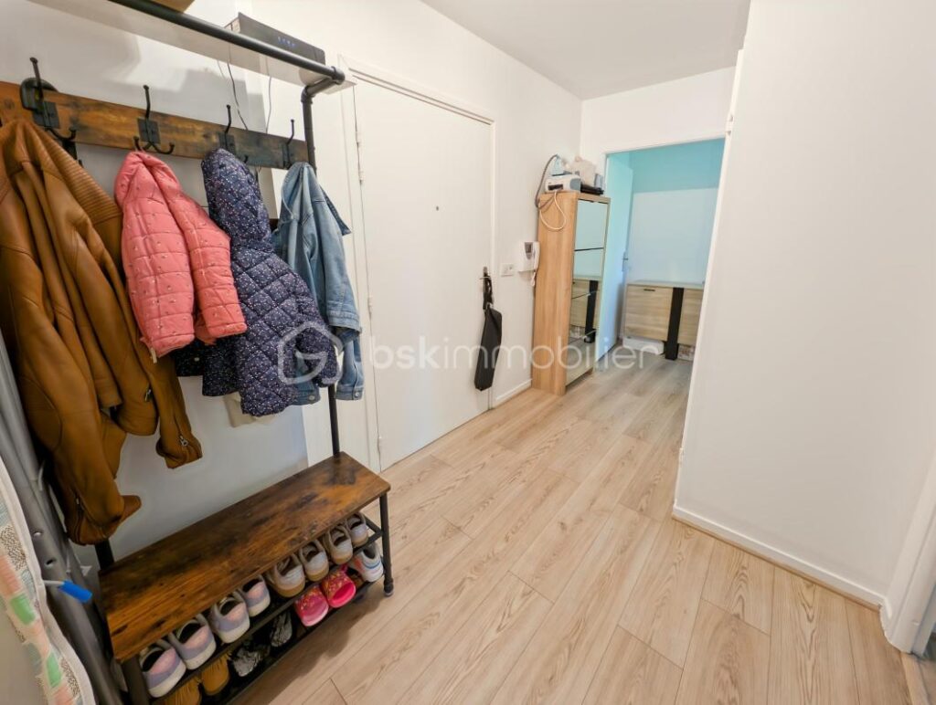 Superbe appartement F3 deux chambres DPE C 2015 proche Gare balcon et deux parkings – 3 pièces – 2 chambres – 60 m²