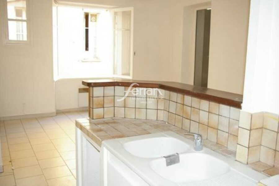 Appartement à louer à Salernes