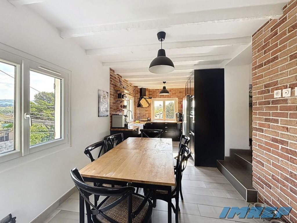 13013 Plan de Cuques Maison avec jardin piscine garage – 5 pièces – 4 chambres – 130 m²