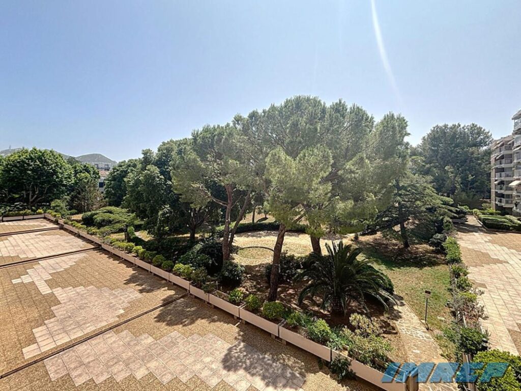 Grand T3 – 75 m2 PARFAIT ETAT St-Tronc – 13010 MARSEILLE – 3 pièces – 2 chambres – 75 m²