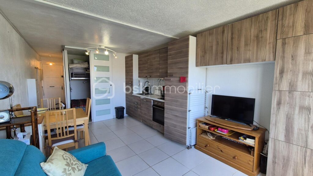 A VENDRE APPARTEMENT STUDIO CABINE DE 26M² A SAINT CYPRIEN PLAGE – LES CAPELLANS – PARKING PRIVE – PISCINE – PROCHE DE LA PLAGE ET DES COMMERCES – 1 pièce – NR chambres – 26 m²